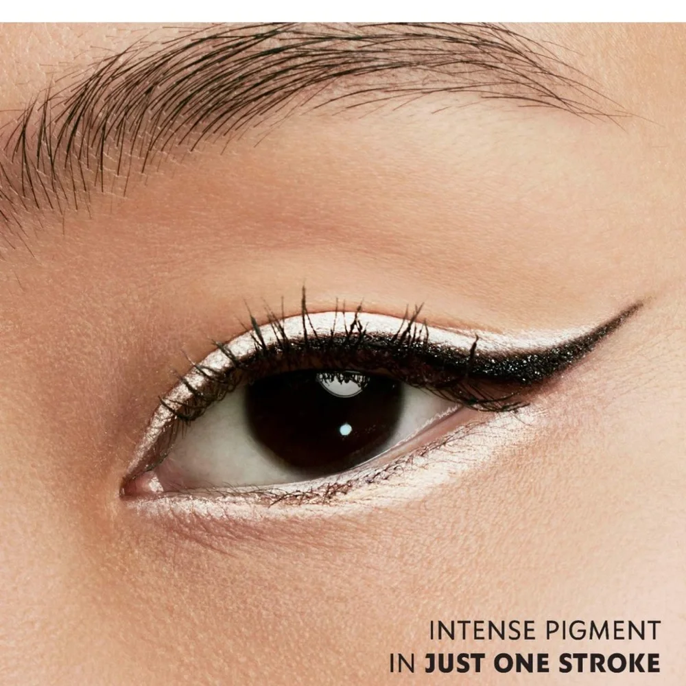 Yves Saint Laurent Waterproof Eyeliner Pencil in Unmuted White